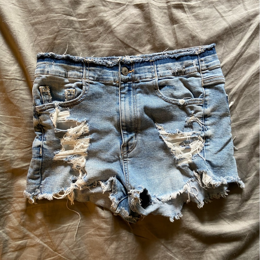 american eagle distressed jean shorts